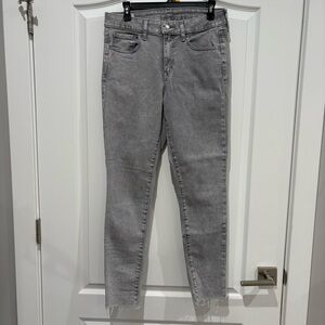 GAP Women's Light Gray Skinny Jeans